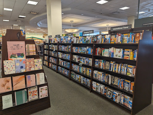 Barnes & Noble image