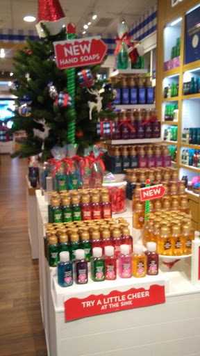 Beauty Supply Store «Bath & Body Works», reviews and photos, 34986 Midway Outlet Dr, Rehoboth Beach, DE 19971, USA
