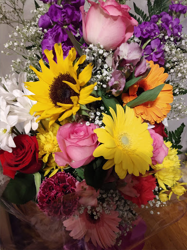 Florist «Family Florist», reviews and photos, 859 Broadway, Bayonne, NJ 07002, USA