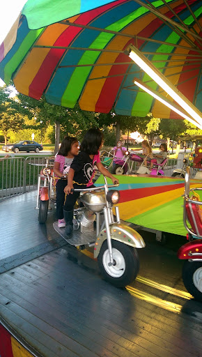 Shopping Mall «Rolling Meadows Shopping Center», reviews and photos, 3068 Kirchoff Rd, Rolling Meadows, IL 60008, USA