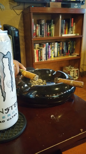 Cigar Shop «CIGAR CLUB», reviews and photos, 1407 Standiford Ave, Modesto, CA 95350, USA