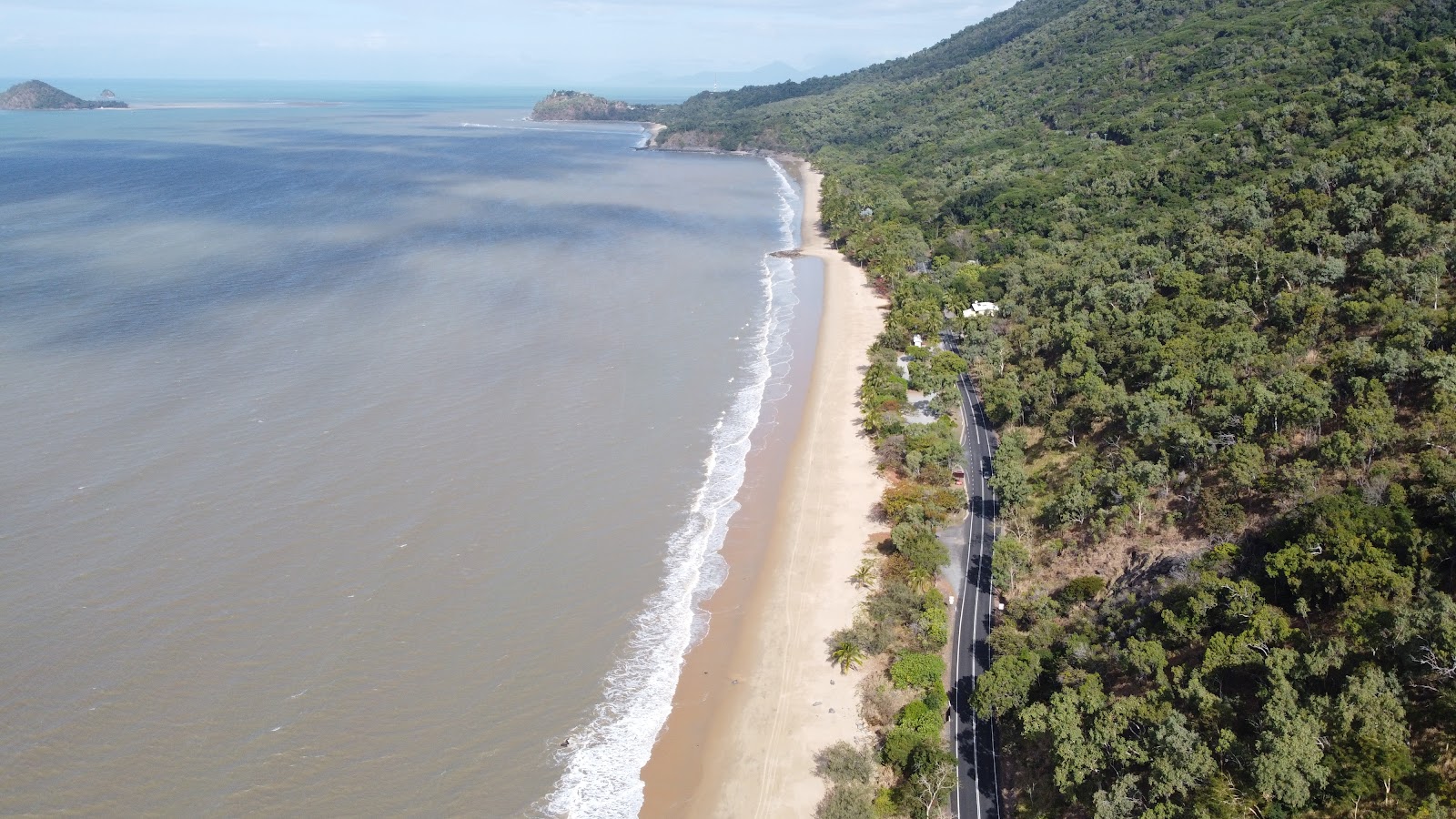 Foto van Ellis Beach met hoog niveau van netheid