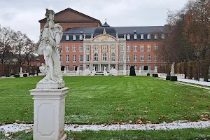 Kurfürstliches Palais und Palastgarten image