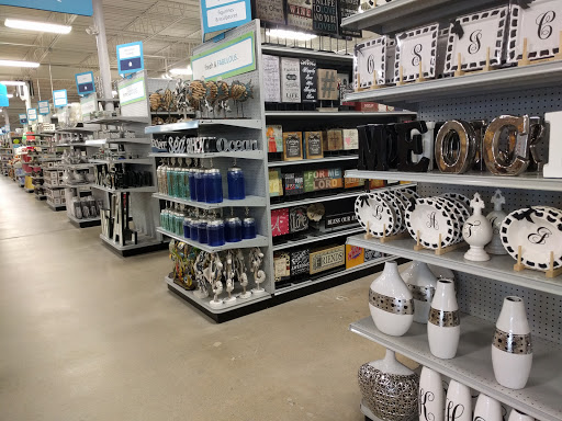 Home Goods Store «At Home», reviews and photos, 4620 Stadium Dr, Kalamazoo, MI 49008, USA