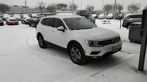 Volkswagen Dealer «Luther Westside Volkswagen», reviews and photos, 2370 MN-100, St Louis Park, MN 55416, USA