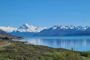 Lake Pukaki Viewpoint (Mount Cook Road) image
