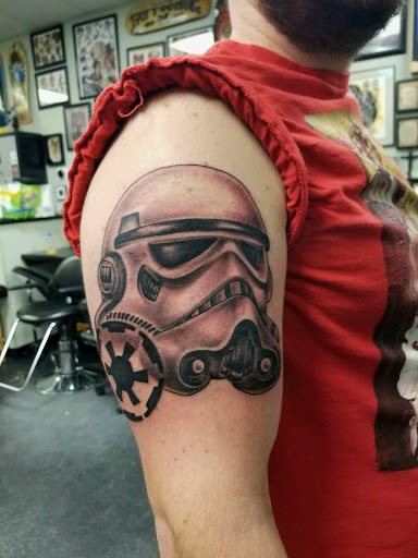 Tattoo Shop «BREW CITY TATTOO», reviews and photos, 4637 S 108th St, Milwaukee, WI 53228, USA