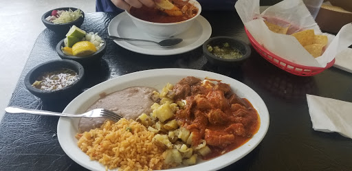 Mexican Restaurant «Los Alamos», reviews and photos, 1667 Summit St, Kansas City, MO 64108, USA