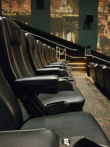 Movie Theater «AMC DINE-IN Thousand Oaks 14», reviews and photos, 166 W Hillcrest Dr, Thousand Oaks, CA 91360, USA
