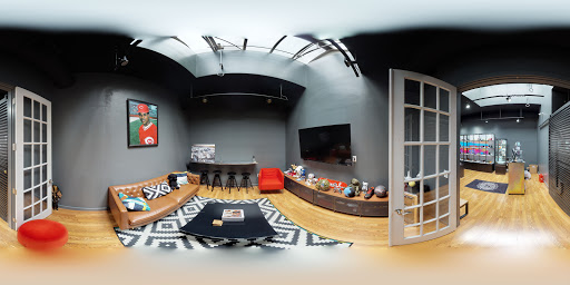 Shoe Store «Corporate», reviews and photos, 2643 Erie Ave, Cincinnati, OH 45208, USA