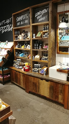 Cosmetics Store «Lush», reviews and photos, 112 E Broadway, Bloomington, MN 55425, USA