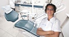 Doctora Emilia Nieves - Clinica Dental
