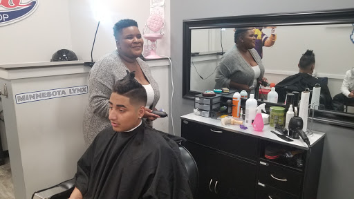 Barber Shop «All Pro Sports Barbershop», reviews and photos, 12741 Wayzata Blvd, Minnetonka, MN 55305, USA