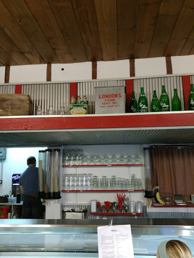 Ice Cream Shop «Milkhouse Ice Cream and Coffee Cafe», reviews and photos, 4189 Keewahdin Rd, Fort Gratiot Twp, MI 48059, USA