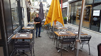 Atmosphère du Restaurant français RESTAURANT LES SENS... CIEL à Mantes-la-Jolie - n°2