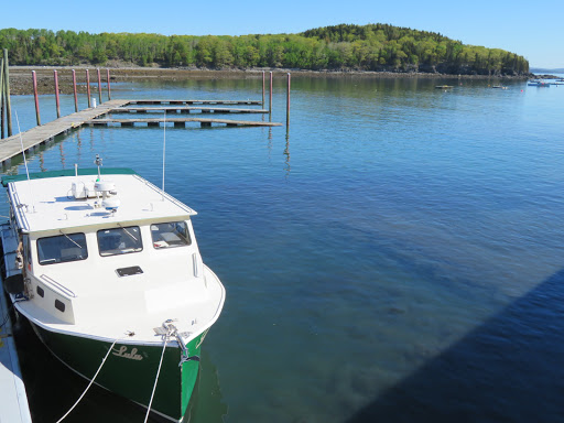 Sightseeing Tour Agency «Lulu Lobster Boat Ride», reviews and photos, 55 West St, Bar Harbor, ME 04609, USA