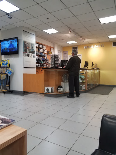 Auto Repair Shop «W.I. Simonson Mercedes Service & Parts», reviews and photos, 1330 Colorado Ave, Santa Monica, CA 90404, USA