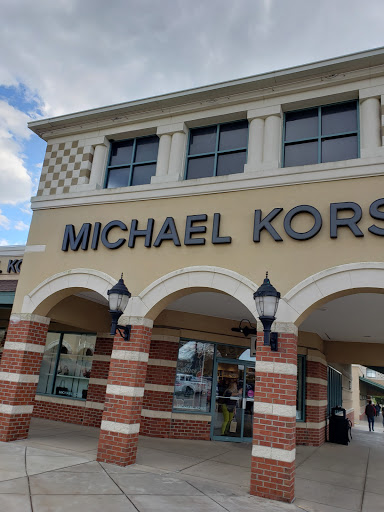 Shopping Mall «Grove City Premium Outlets», reviews and photos, 1911 Leesburg Grove City Rd, Grove City, PA 16127, USA