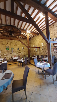 Atmosphère du Restaurant français La Grange de l'Abbaye restaurant du Golf à Château-Thierry - n°12