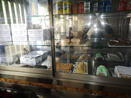 Panadería Esteban en Castillo de Bayuela, Toledo