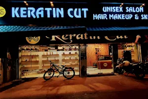 Keratin Cut Unisex Salon image