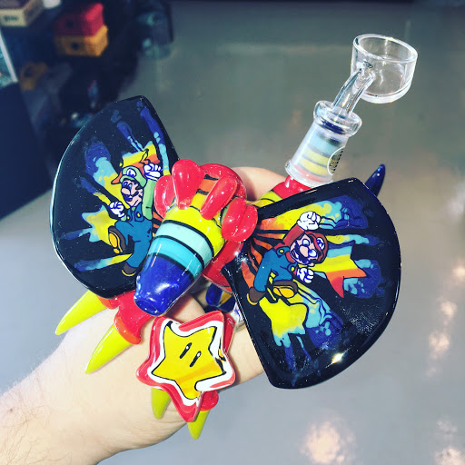 Gift Shop «Headventure Smoke Shop», reviews and photos, 2359 Plainfield Rd #2, Crest Hill, IL 60403, USA