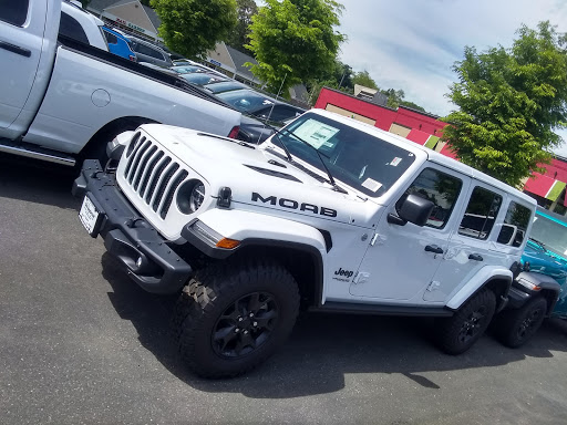 Car Dealer «Milford Auto Group - Jeep Chrysler Dodge RAM», reviews and photos, 1470 Boston Post Rd, Milford, CT 06460, USA