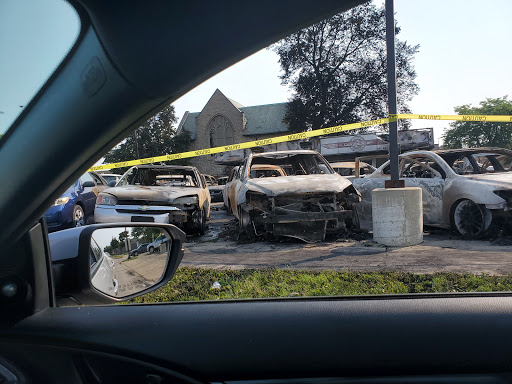 Used Car Dealer «Car Source», reviews and photos, 5821 Sheridan Rd, Kenosha, WI 53140, USA