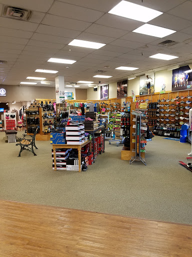 Sporting Goods Store «Peter Glenn Ski & Sports», reviews and photos, 1900 Okeechobee Blvd, West Palm Beach, FL 33409, USA