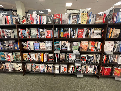Book Store «Barnes & Noble», reviews and photos, 5101 Main St, Williamsburg, VA 23188, USA