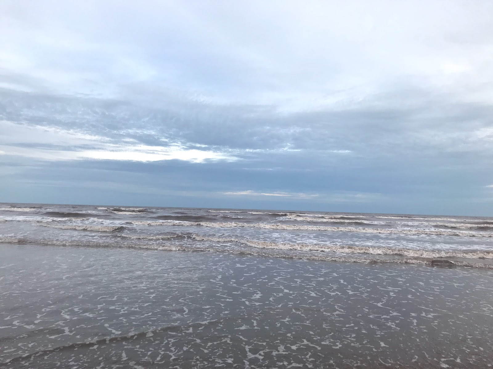 Photo de Quat Lam Beach avec l'eau turquoise de surface