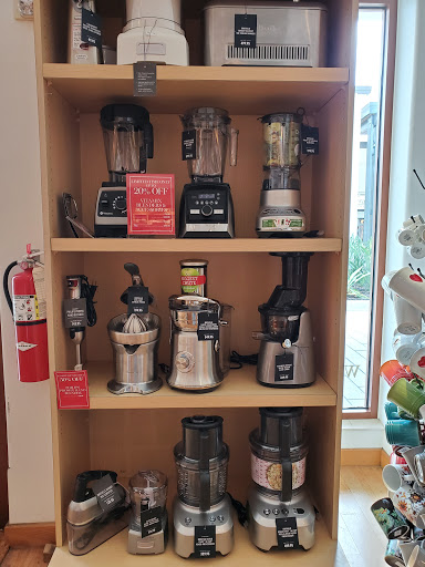 Kitchen Supply Store «Williams-Sonoma», reviews and photos, 13499 S Cleveland Ave #157, Fort Myers, FL 33907, USA