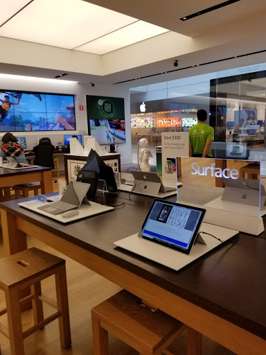 Computer Store «Microsoft Store», reviews and photos, 2855 Stevens Creek Blvd #1135, Santa Clara, CA 95050, USA
