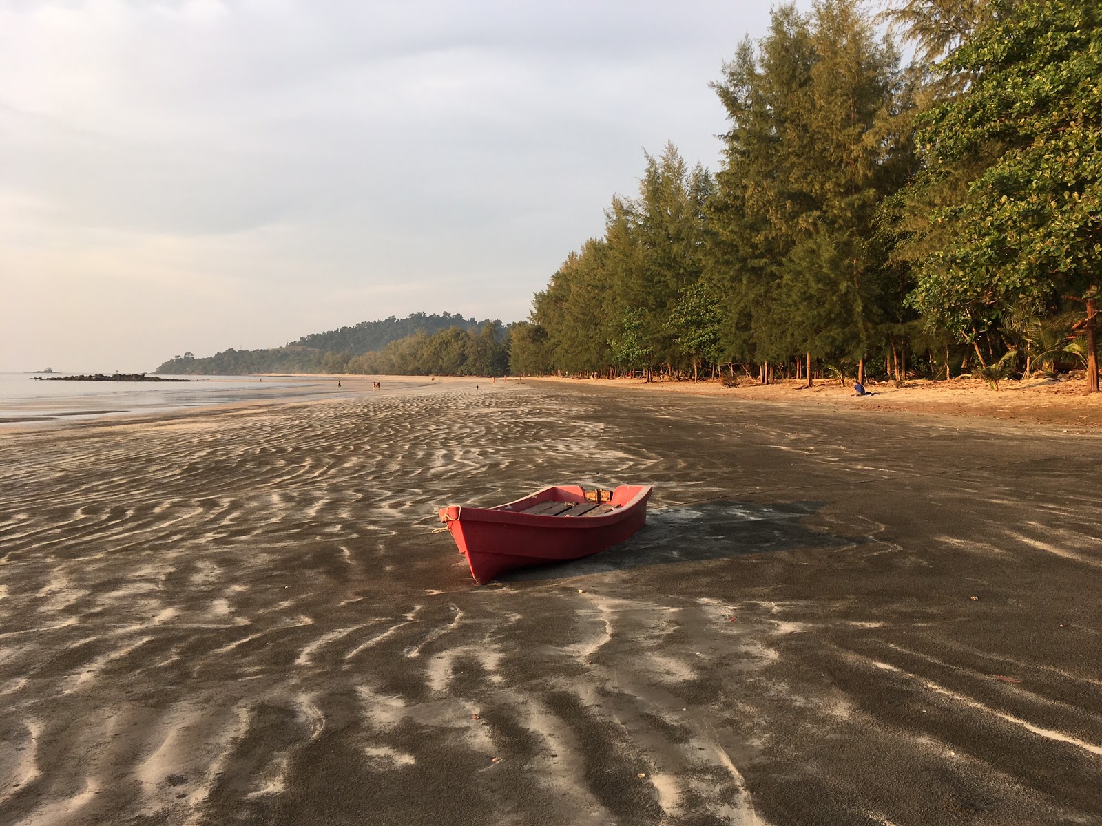 Chang Tong Beach的照片 带有明亮的沙子表面