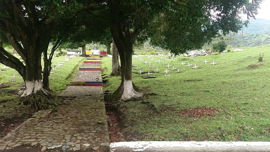 Cementerio Militar La Esperanza