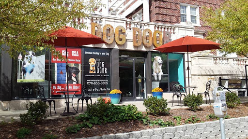 Dog Trainer «Dog Door Behavior Center and Outfitters», reviews and photos, 1 Battle Square A, Asheville, NC 28801, USA