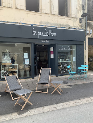 Café Librairie Mots et Merveilles chez Cocotte minute tiers-lieu à Lesparre-Médoc