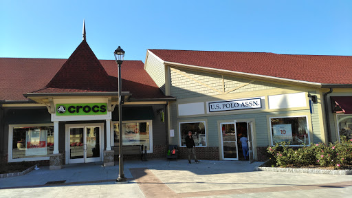 Shoe Store «Crocs», reviews and photos, 607 Bluebird Ct, Central Valley, NY 10917, USA