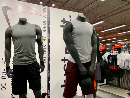 Clothing Store «Nike Factory Store», reviews and photos, 505 Premium Outlets Dr, Monroe, OH 45050, USA