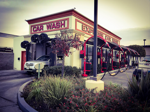 Car Wash «La Brea 5-minute Express Car Wash», reviews and photos, 868 South La Brea Ave, Inglewood, CA 90301, USA