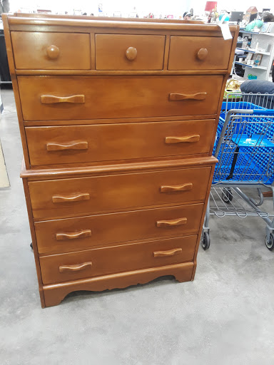 Thrift Store «Goodwill Suffolk Retail Store», reviews and photos, 2901 Godwin Blvd, Suffolk, VA 23434, USA