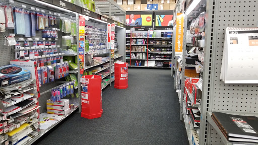 Office Supply Store «Staples», reviews and photos, 2950 Belcrest Center Dr, Hyattsville, MD 20782, USA