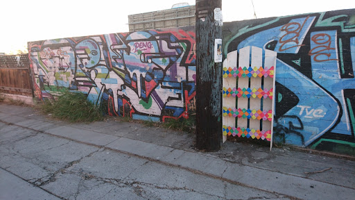 Graffiti short wall