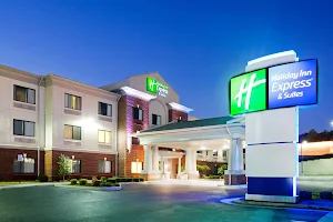 Holiday Inn Express & Suites Rocky Mount/Smith Mtn Lake, an IHG Hotel image