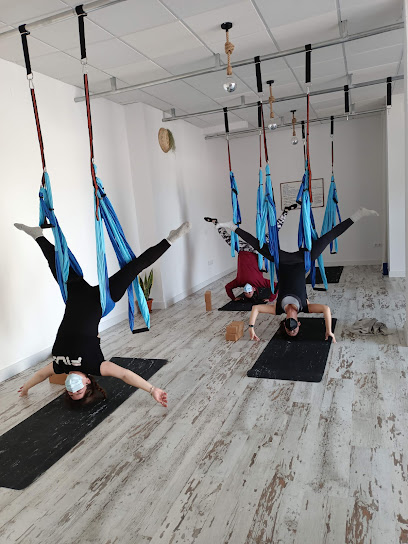 Ayu Yoga Studio - edificio el copo, C. la Vid, local 2, 11130 Chiclana de la Frontera, Cádiz, Spain
