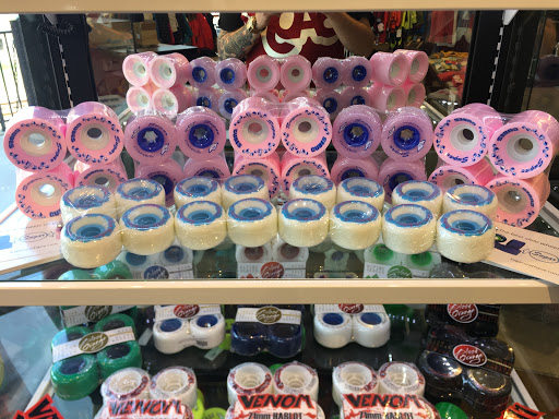 Ski Shop «Vertical Drop», reviews and photos, 110 S 2nd St j, Loveland, OH 45140, USA