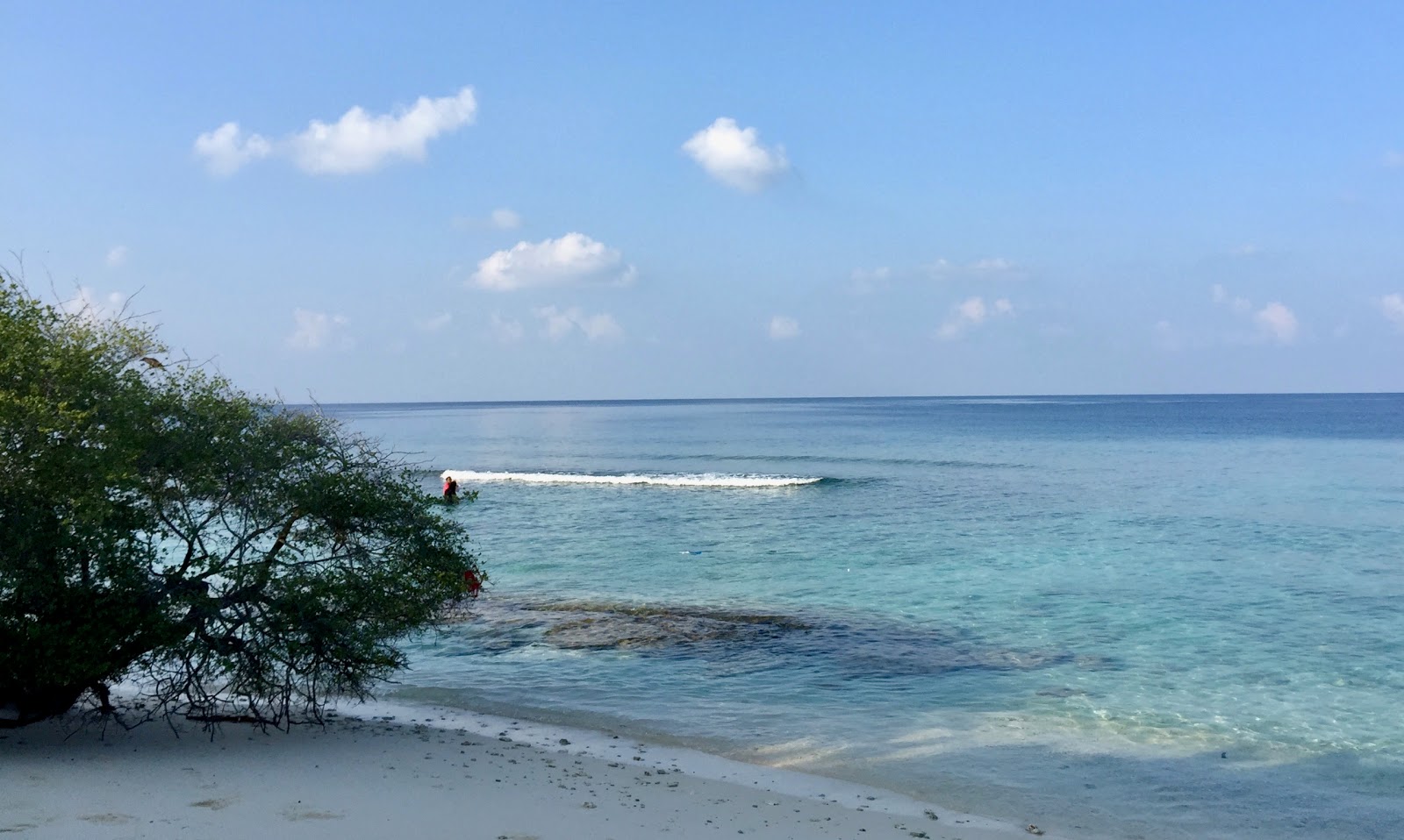 Foto von Bandaha Magu mit weißer sand Oberfläche