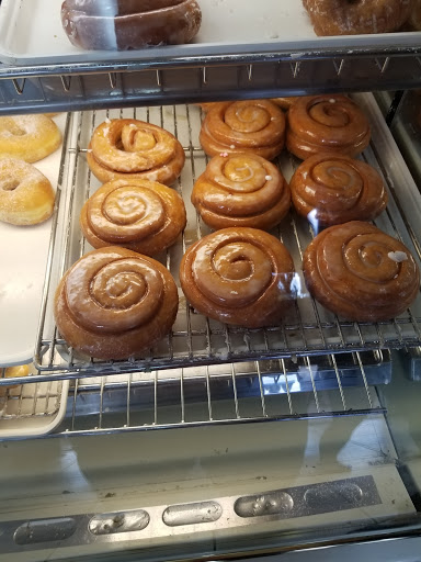 Donut Shop «Hole In One Donut 3», reviews and photos, 14406 N Florida Ave, Tampa, FL 33613, USA