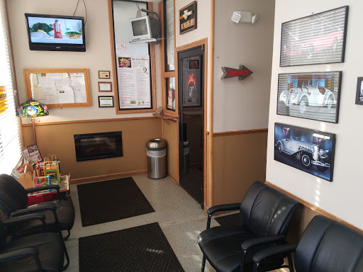 Auto Repair Shop «Quality Lubrication Oil Change and Auto Center», reviews and photos, 3450 E Walton Blvd, Auburn Hills, MI 48326, USA