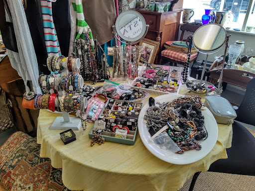 Thrift Store «Prevention of Blindness Society Look Again Resale Shop», reviews and photos, 900 King St, Alexandria, VA 22314, USA